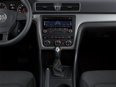 2013 Volkswagen Passat 2.5 SE