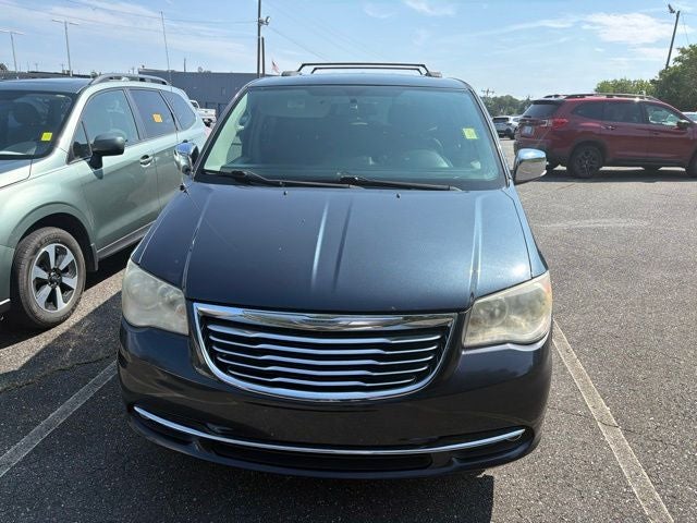 2014 Chrysler Town & Country Touring-L
