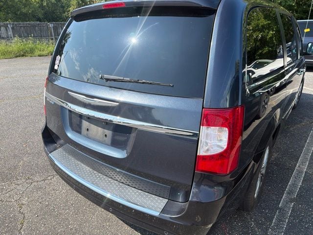 2014 Chrysler Town & Country Touring-L