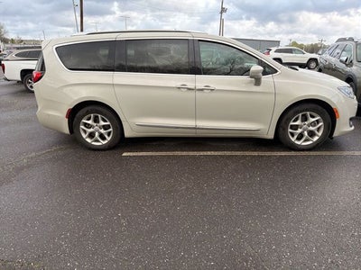 2020 Chrysler Pacifica Touring L Plus