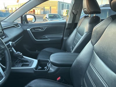 2020 Toyota RAV4 XLE Premium