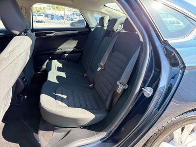 2020 Ford Fusion SE
