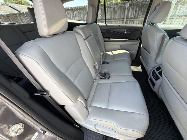 2016 Honda Pilot EX-L w/Rear Entertainment System