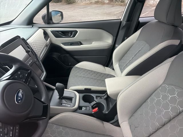 2025 Subaru Forester Base