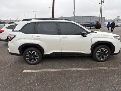 2025 Subaru Forester Base