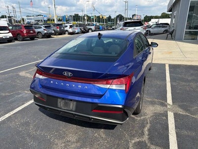 2025 Hyundai Elantra SEL Convenience