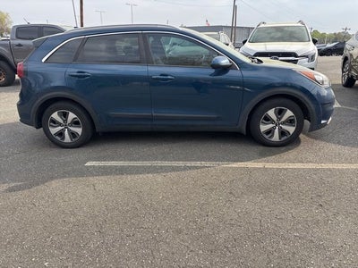 2017 Kia Niro LX