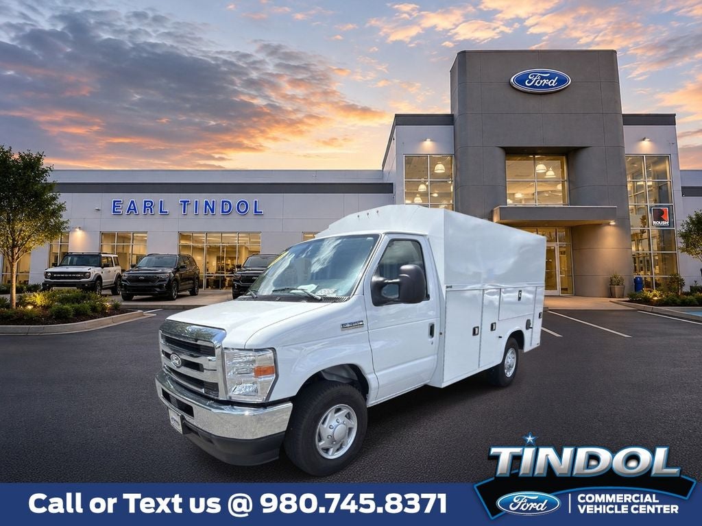 2026 Ford E-350SD Base Cutaway