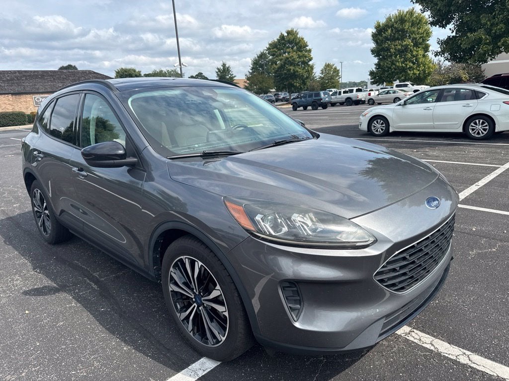 2022 Ford Escape Hybrid SE