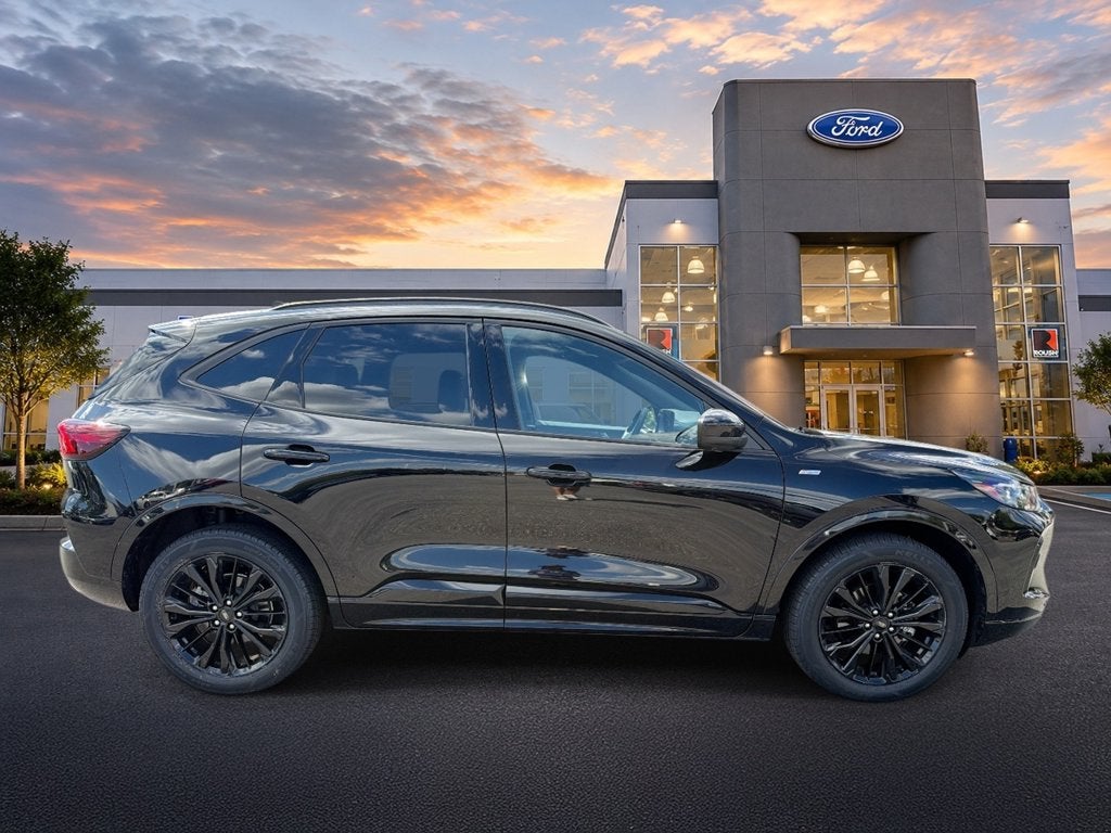 2023 Ford Escape ST-Line Elite