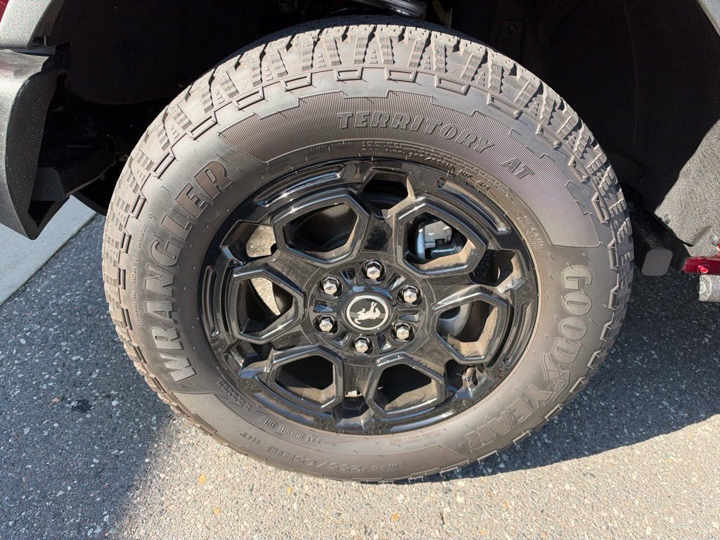 2025 Ford Bronco Base
