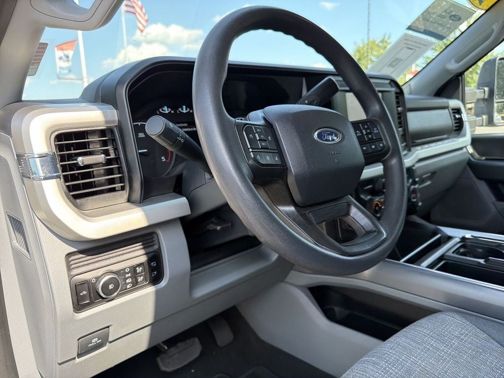2025 Ford F-350SD XLT DRW
