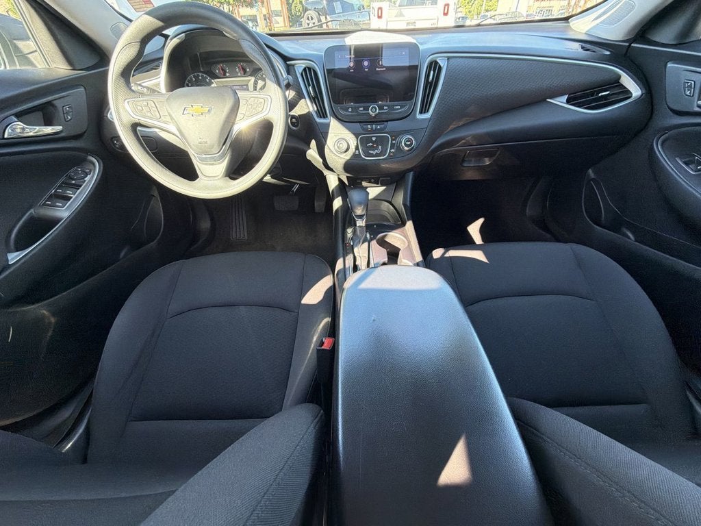 2022 Chevrolet Malibu LS 1FL