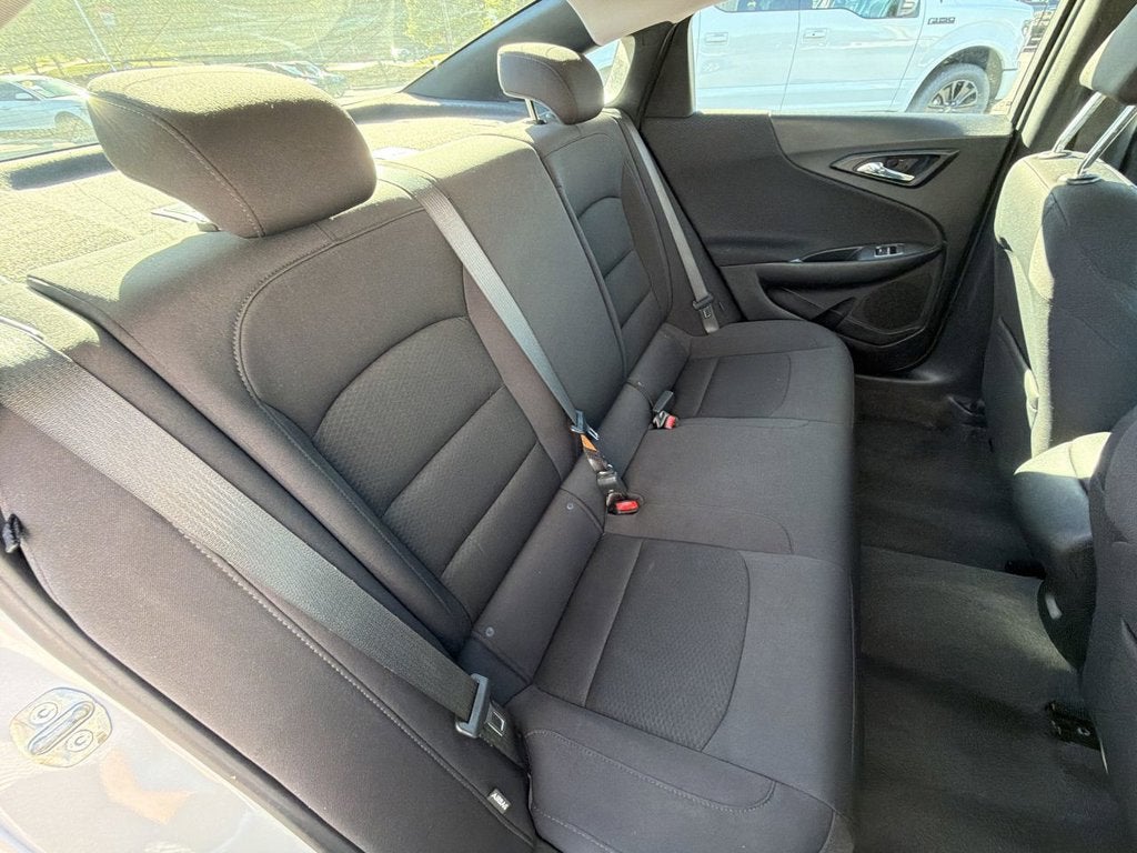 2022 Chevrolet Malibu LS 1FL