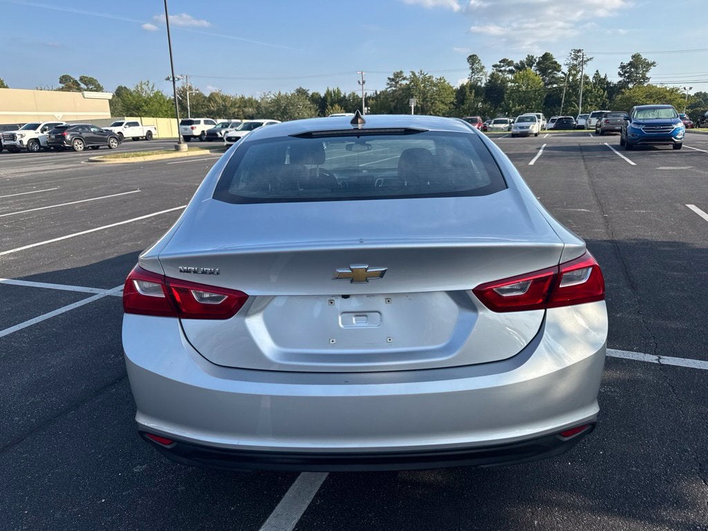 2022 Chevrolet Malibu LS 1FL