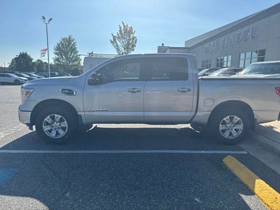 2017 Nissan Titan SV