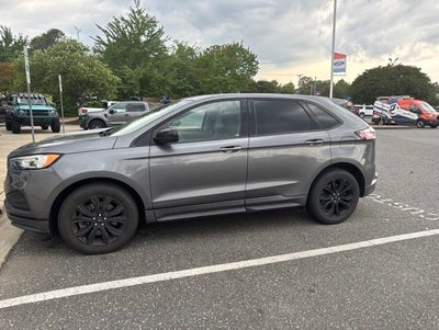 2022 Ford Edge SE