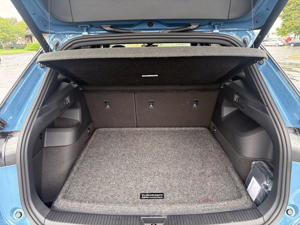 2025 Volkswagen Tiguan 2.0T SEL R-Line