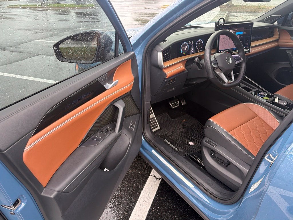 2025 Volkswagen Tiguan 2.0T SEL R-Line