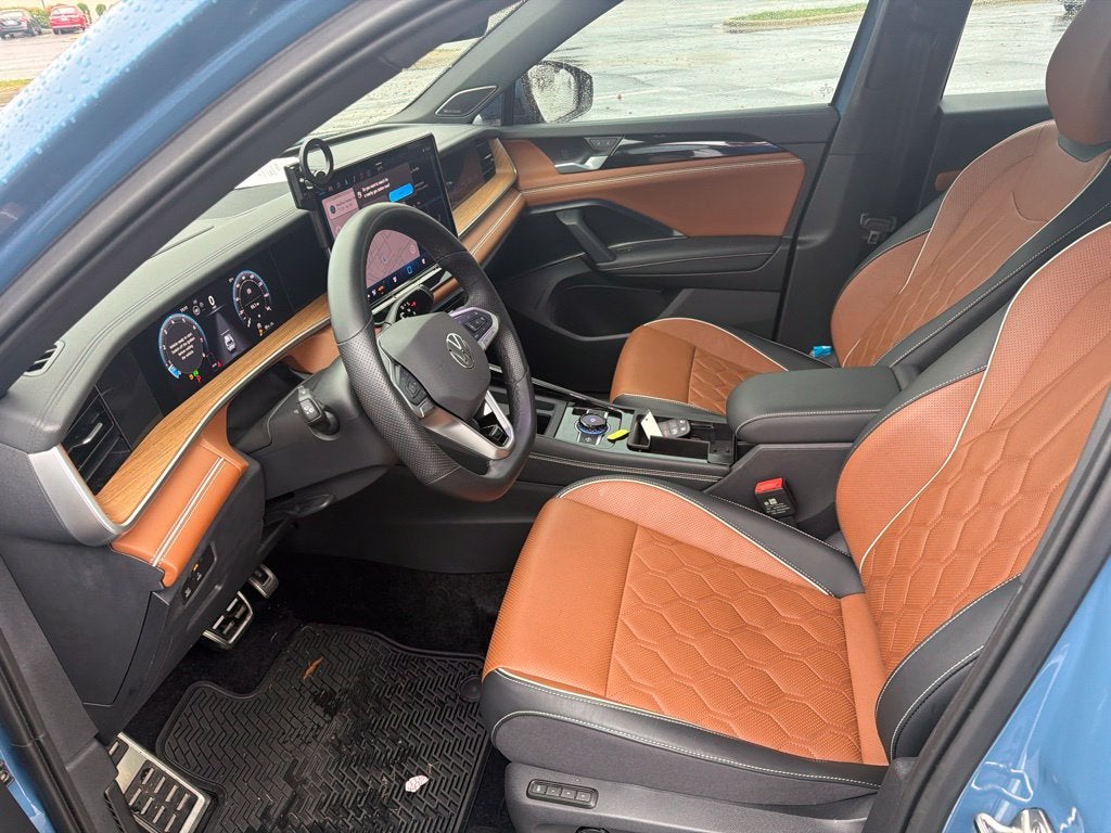 2025 Volkswagen Tiguan 2.0T SEL R-Line