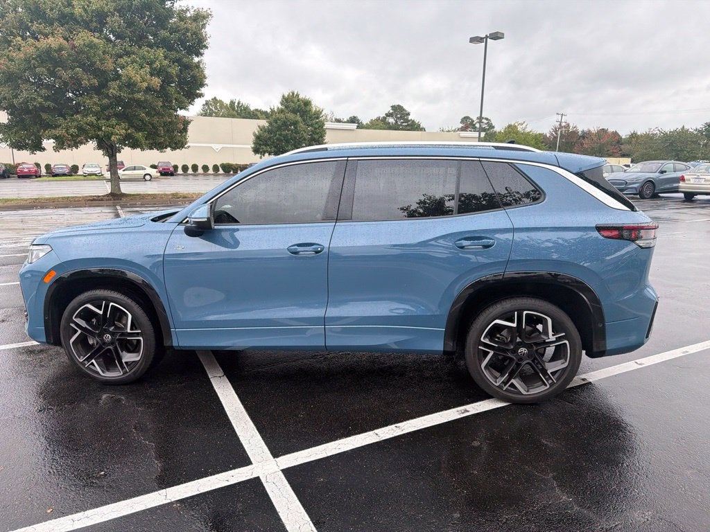 2025 Volkswagen Tiguan 2.0T SEL R-Line