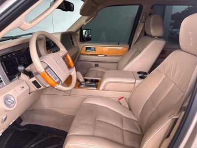 2008 Lincoln Navigator Base