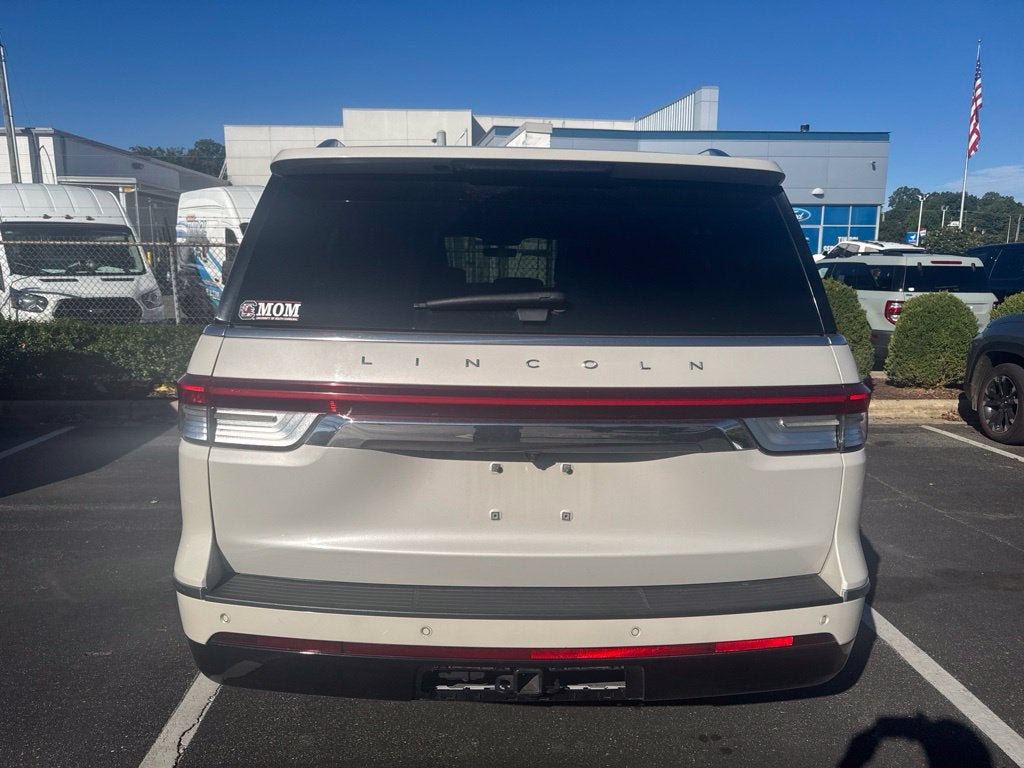 2023 Lincoln Navigator L Reserve