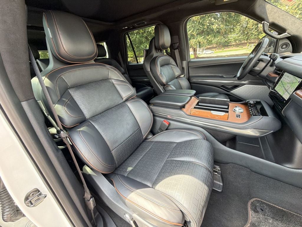 2025 Lincoln Navigator L Black Label