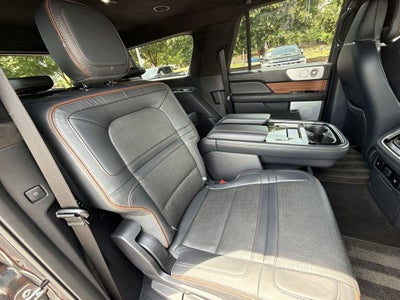 2022 Lincoln Navigator L Black Label
