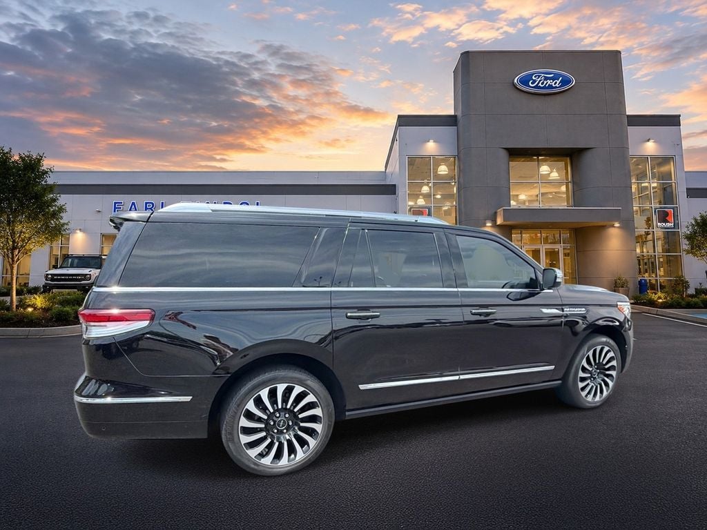 2022 Lincoln Navigator L Black Label