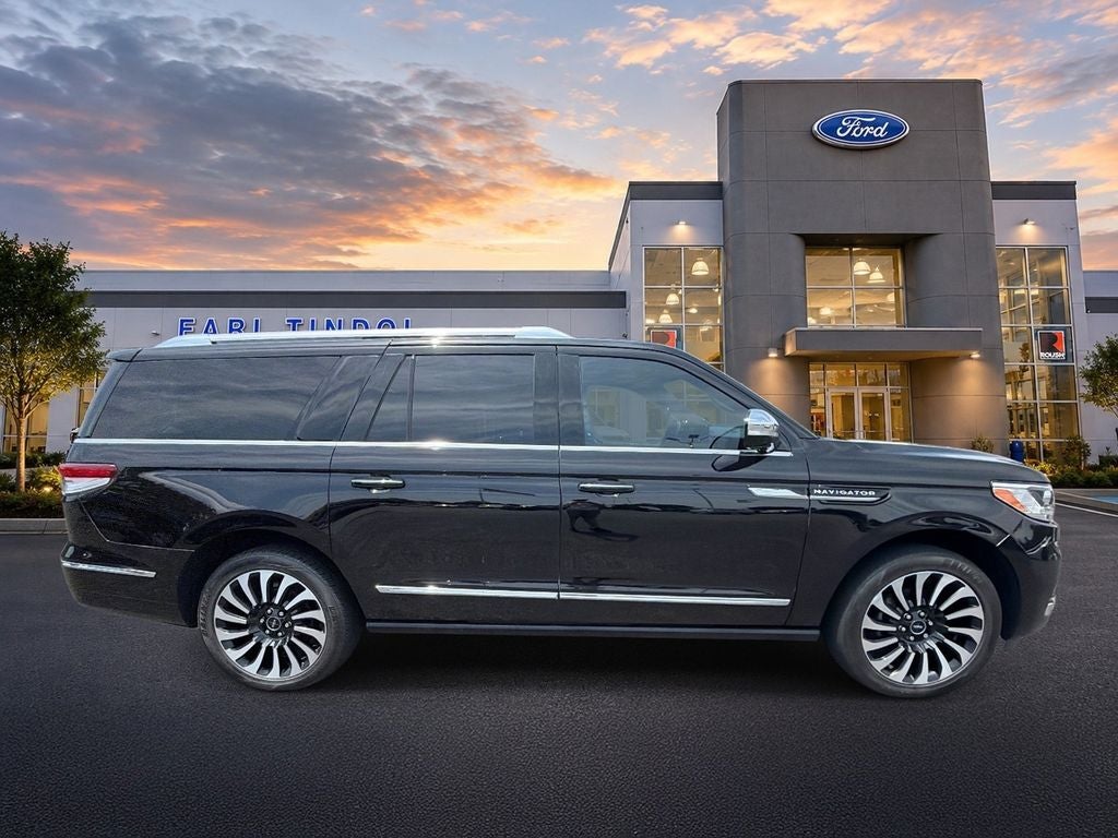 2022 Lincoln Navigator L Black Label