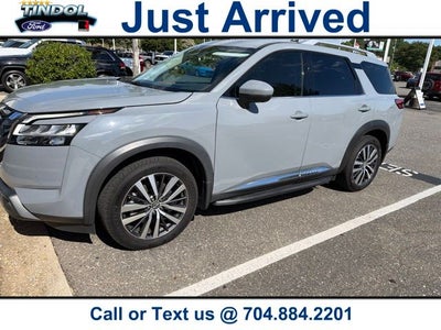 2022 Nissan Pathfinder Platinum