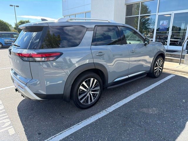 2022 Nissan Pathfinder Platinum