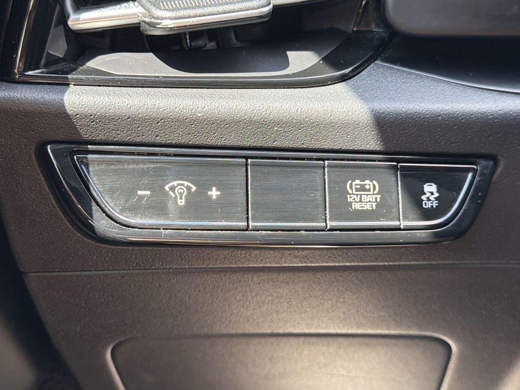 2023 Kia Niro LX