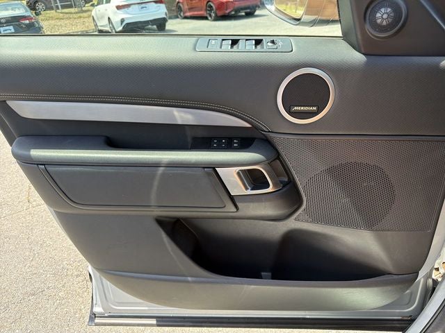 2023 Land Rover Discovery S R-Dynamic